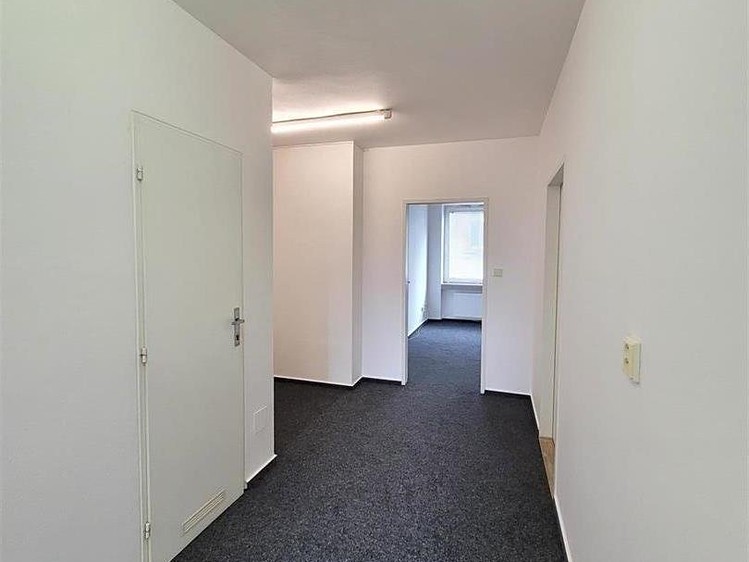 Pronájem kanceláře 92 m² - foto 8