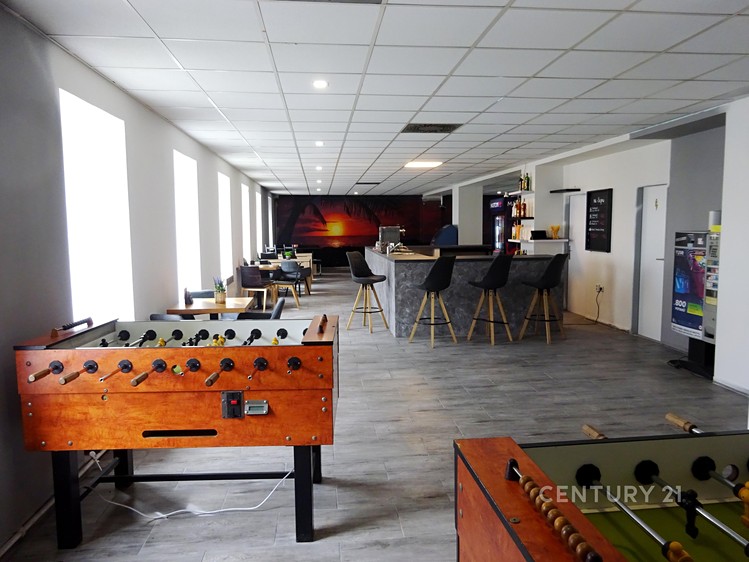Pronájem komerční nemovitosti 253 m² - foto 5