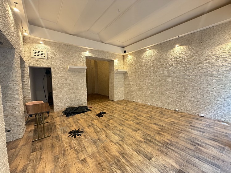 Pronájem obchodního prostoru 181 m² - foto 1