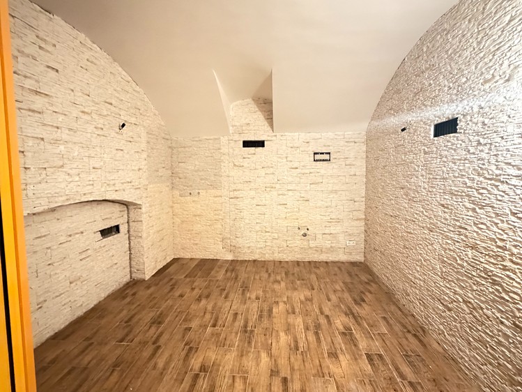 Pronájem obchodního prostoru 181 m² - foto 4