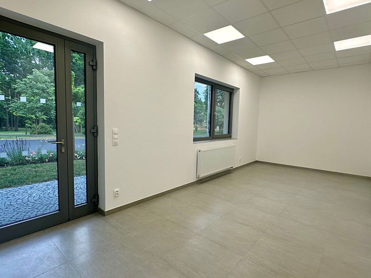 Pronájem obchodního prostoru 27 m² - foto 2