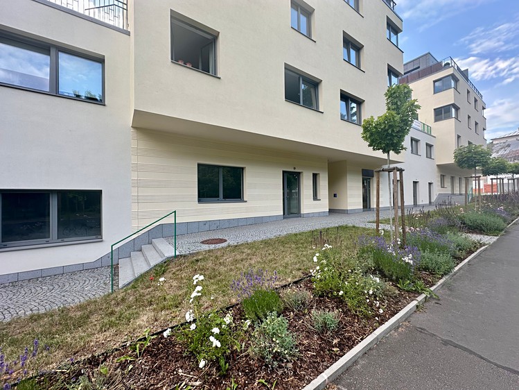 Pronájem obchodního prostoru 27 m² - foto 6