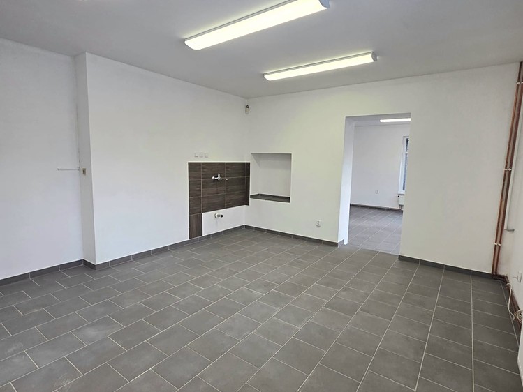 Pronájem obchodního prostoru 80 m² - foto 4