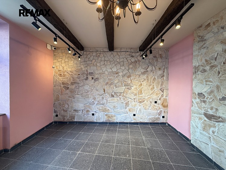 Pronájem obchodního prostoru 42 m² - foto 5