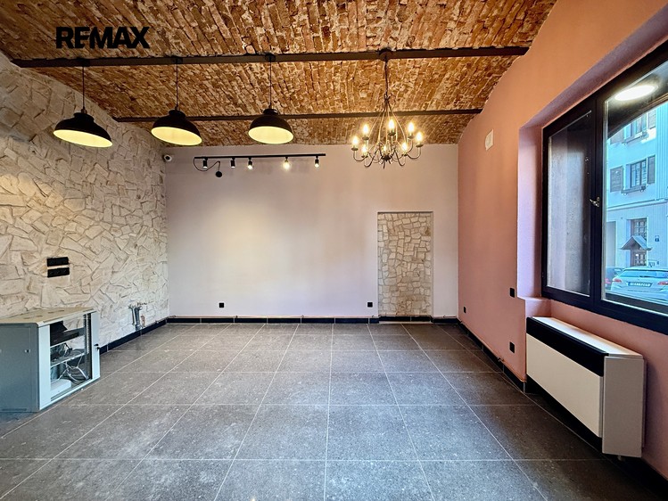 Pronájem obchodního prostoru 42 m² - foto 7