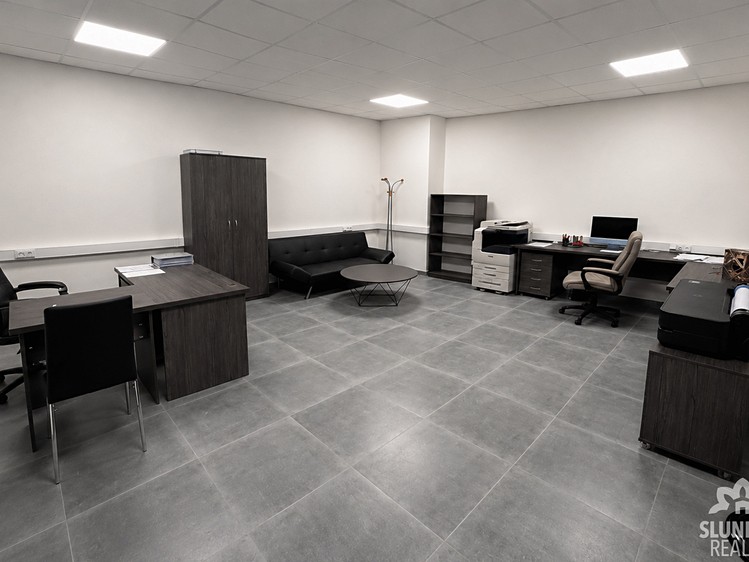 Pronájem výrobní haly, prostoru 2 000 m² - foto 6