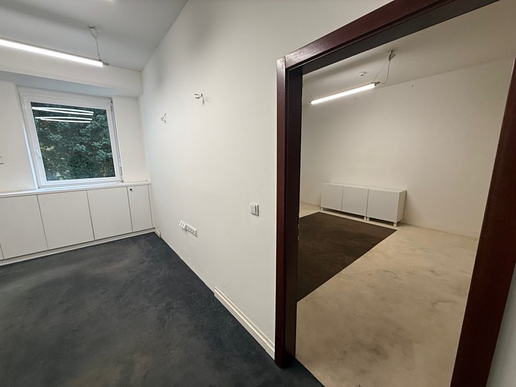 Pronájem kanceláře 78 m² - foto 8