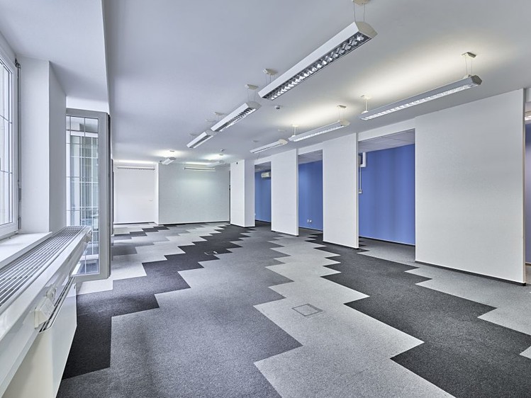 Pronájem kanceláře 246 m² - foto 2