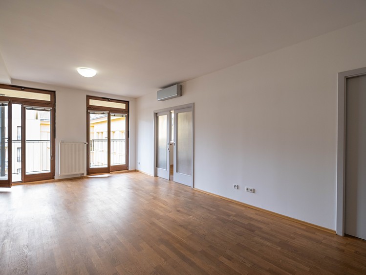 Pronájem kanceláře 168 m² - foto 2