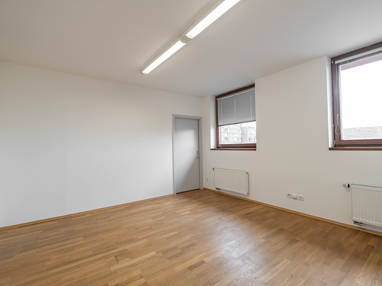 Pronájem kanceláře 168 m² - foto 8