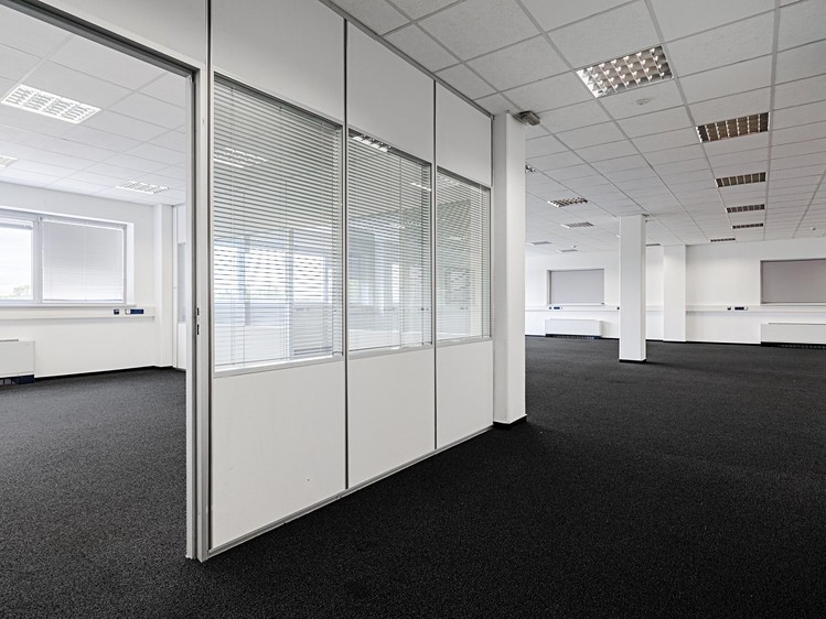 Pronájem kanceláře 225 m² - foto 3