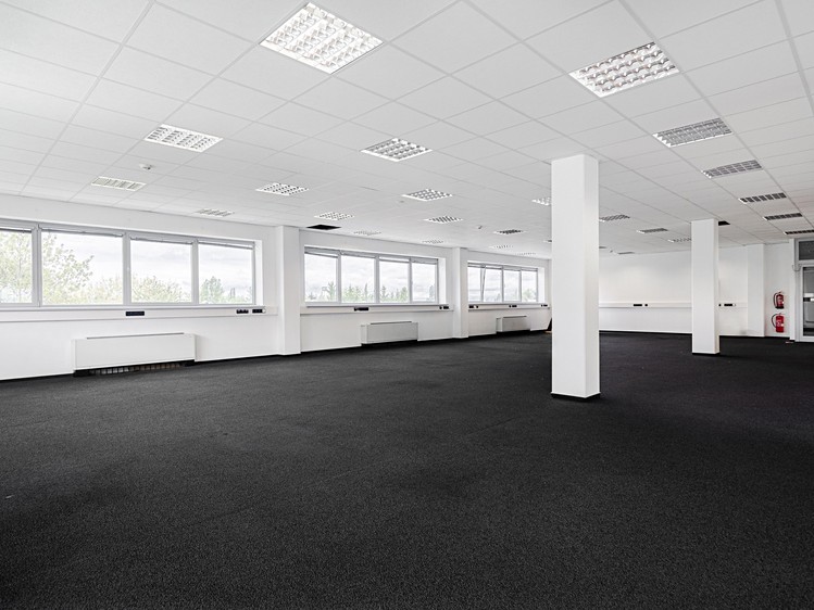 Pronájem kanceláře 257 m² - foto 4