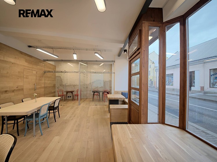 Pronájem kanceláře 70 m² - foto 4