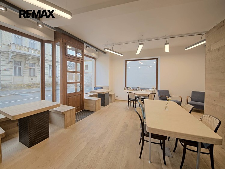 Pronájem kanceláře 70 m² - foto 5