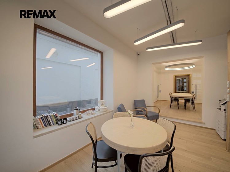 Pronájem kanceláře 70 m² - foto 6