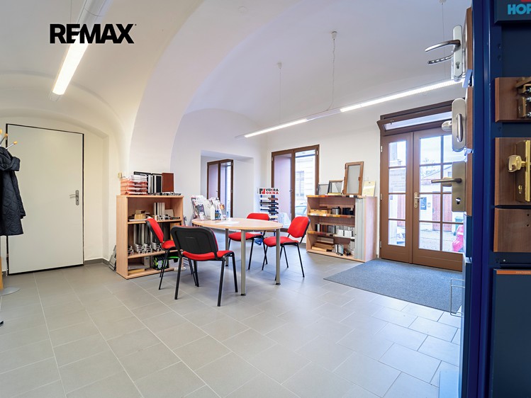 Pronájem obchodního prostoru 64 m² - foto 3