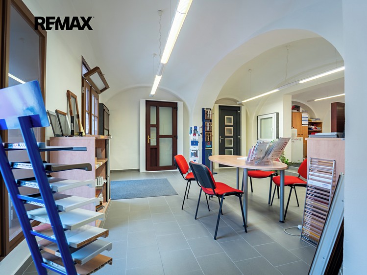 Pronájem obchodního prostoru 64 m² - foto 5