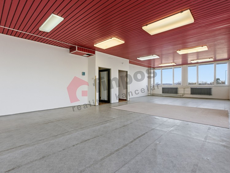Pronájem kanceláře 556 m² - foto 4