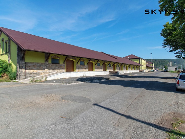 Pronájem skladového prostoru 1 280 m² - foto 1