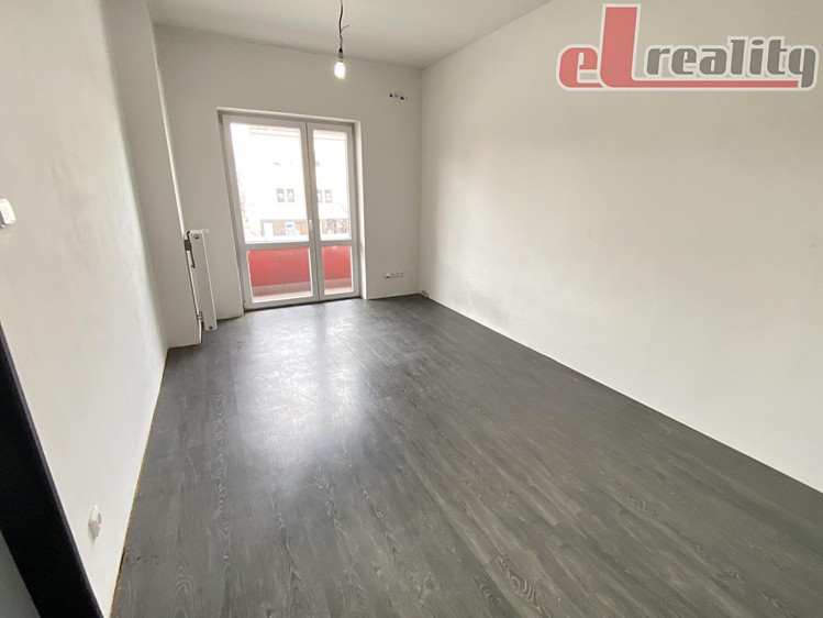 Pronájem kanceláře 45 m² - foto 3