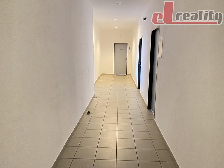 Pronájem kanceláře 45 m² - foto 4