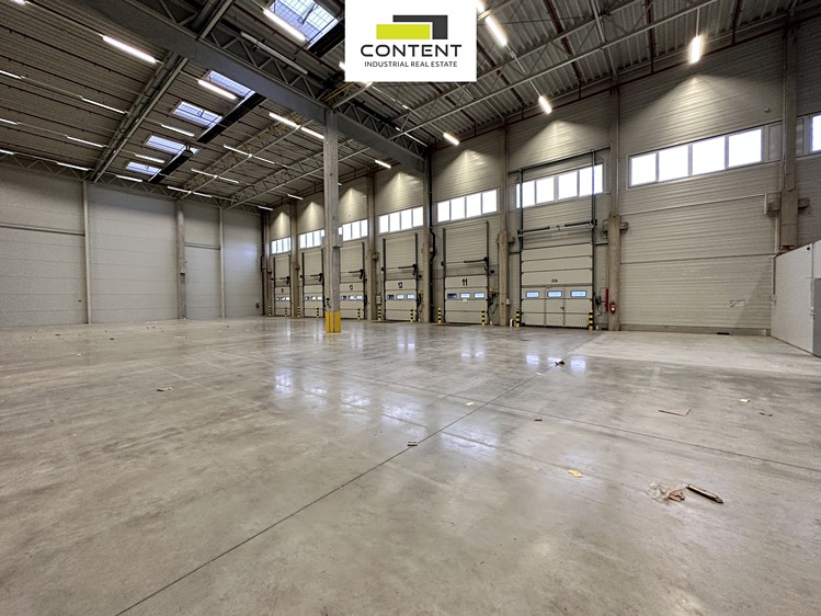 Pronájem výrobní haly, prostoru 2 733 m² - foto 4