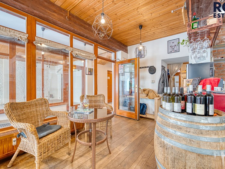 Pronájem obchodního prostoru 50 m² - foto 1