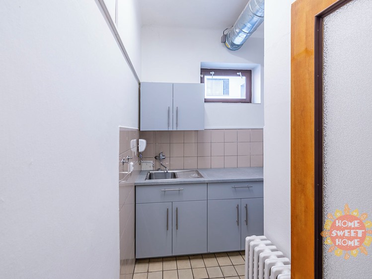 Pronájem kanceláře 20 m² - foto 4