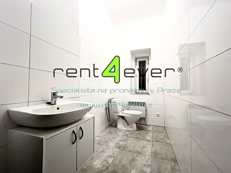 Pronájem kanceláře 30 m² - foto 3