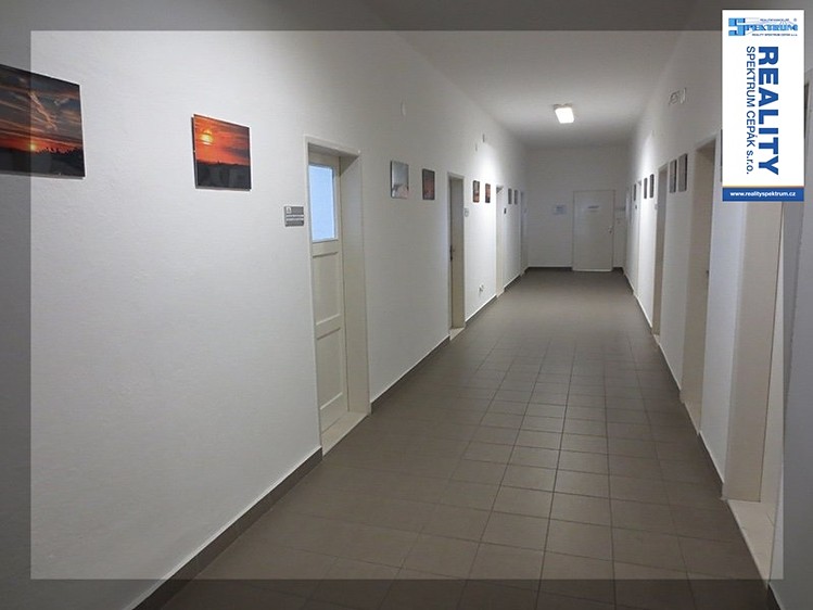 Pronájem kanceláře 17 m² - foto 3