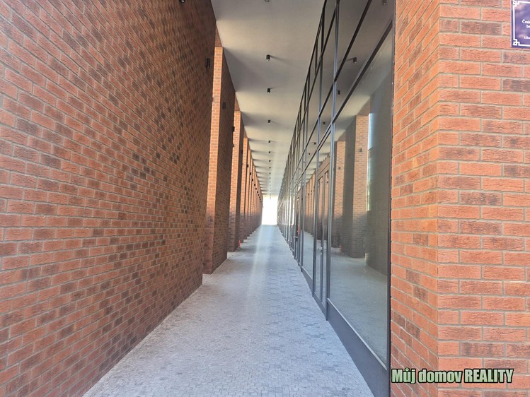 Pronájem obchodního prostoru 53 m² - foto 3