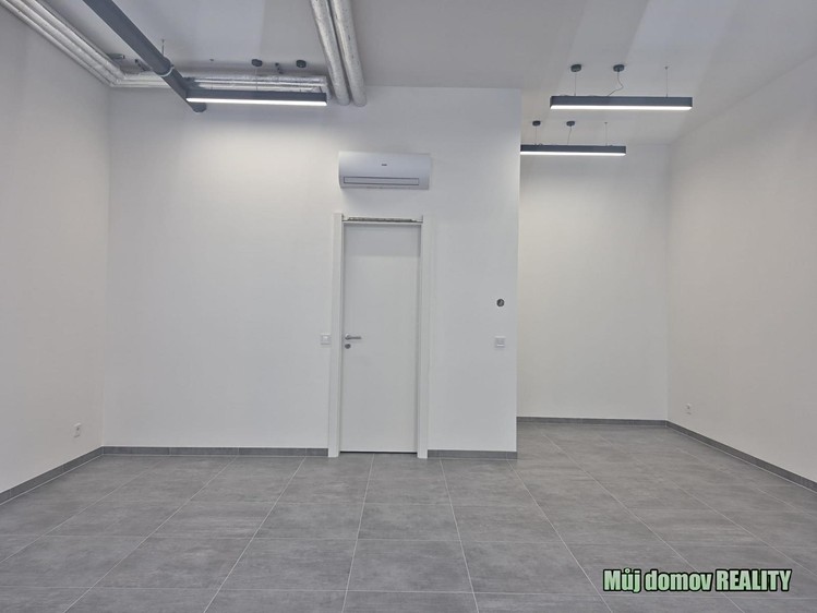 Pronájem obchodního prostoru 53 m² - foto 5