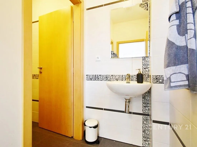 Pronájem kanceláře 144 m² - foto 3