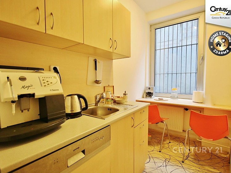 Pronájem kanceláře 17 m² - foto 4