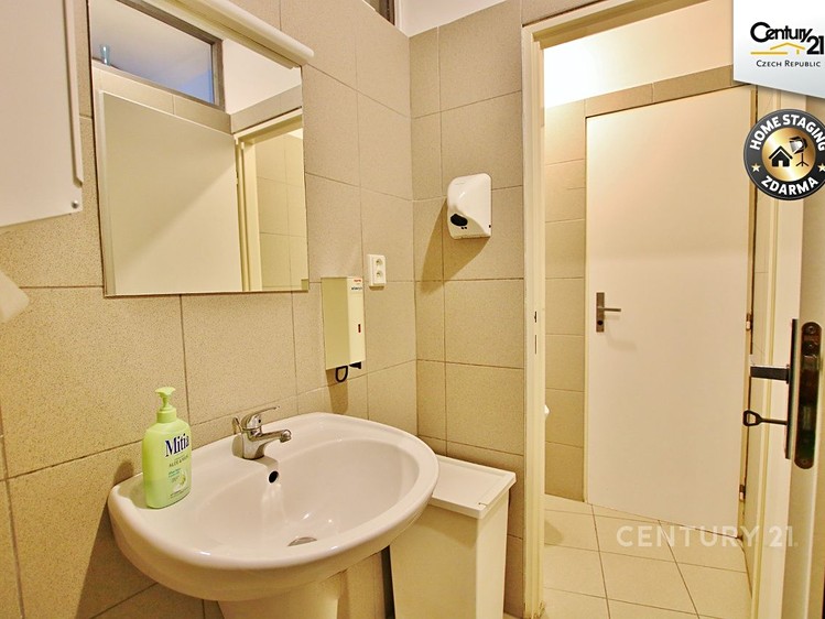 Pronájem kanceláře 17 m² - foto 5