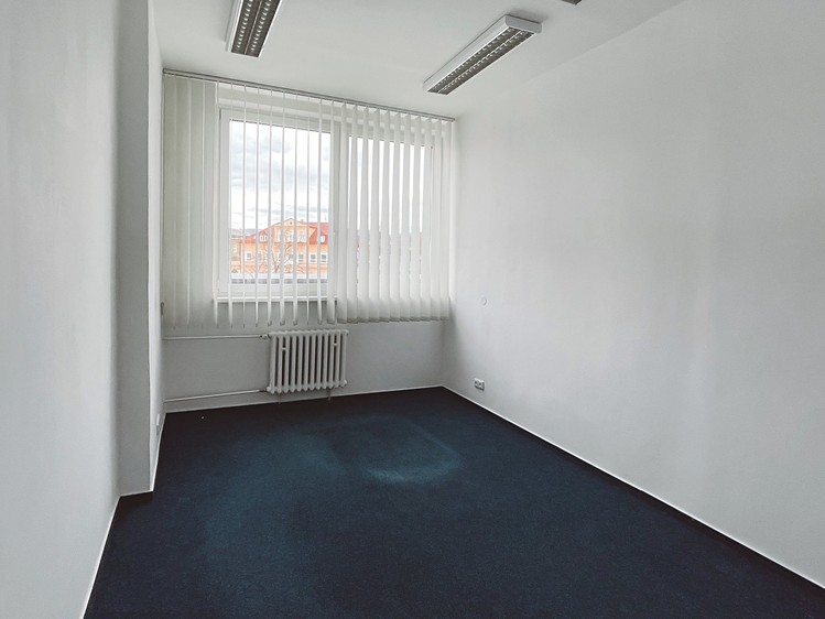 Pronájem kanceláře 14 m² - foto 2
