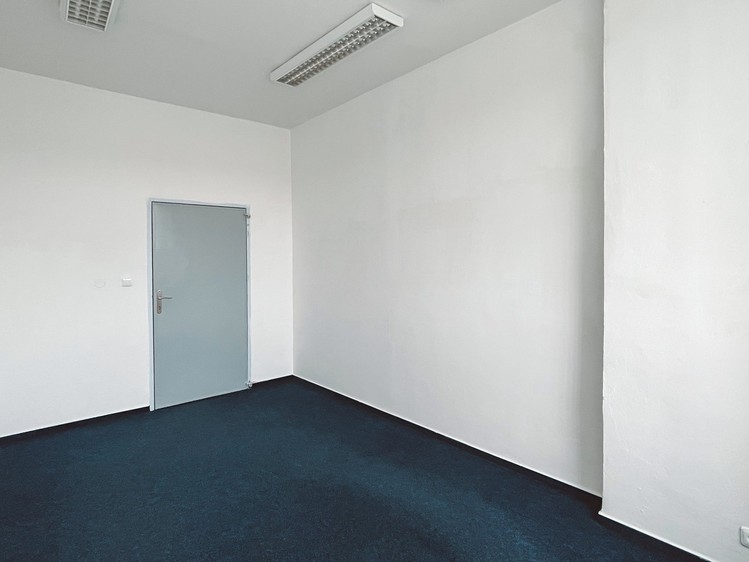 Pronájem kanceláře 14 m² - foto 4