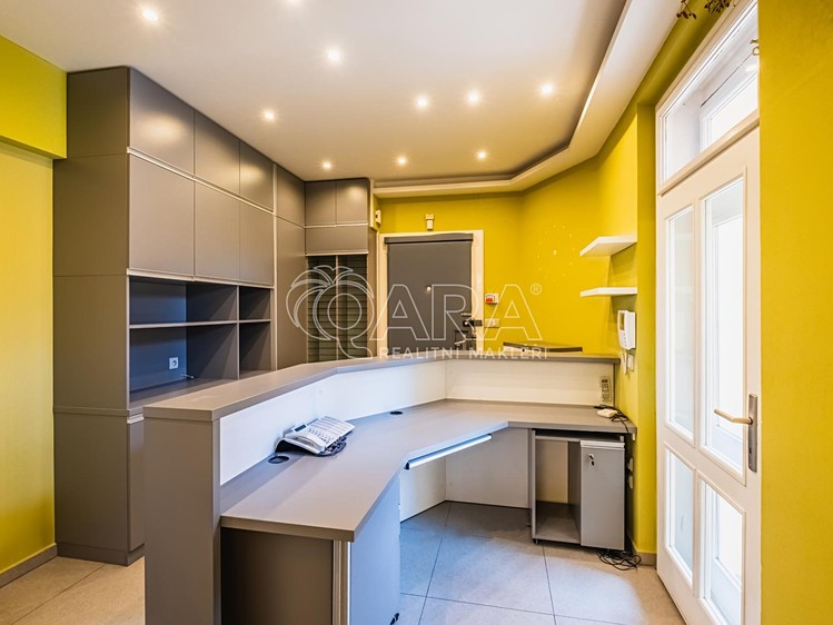 Pronájem kanceláře 100 m² - foto 1