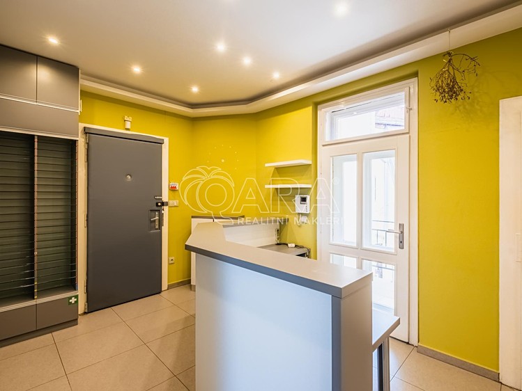 Pronájem kanceláře 100 m² - foto 7