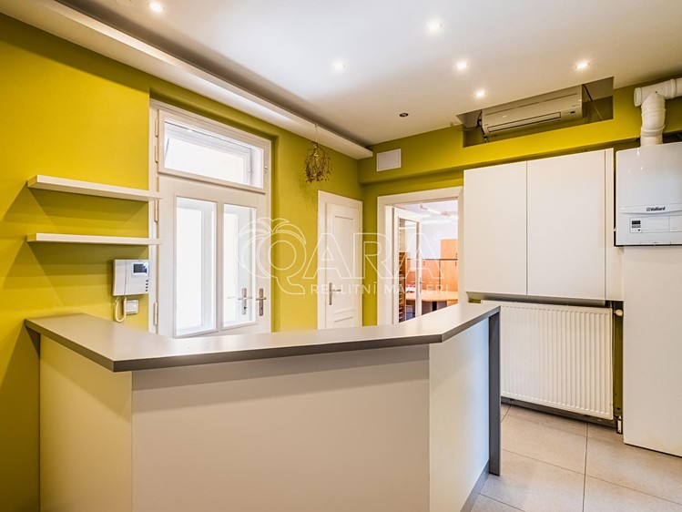 Pronájem kanceláře 100 m² - foto 5