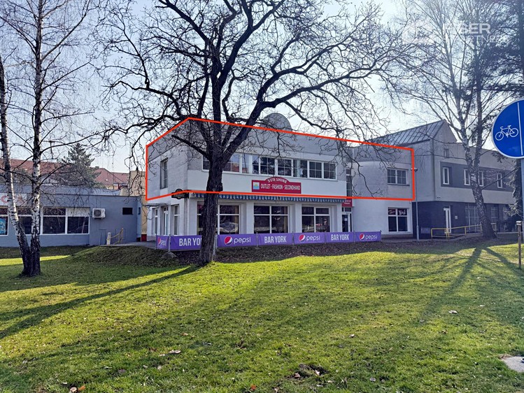 Pronájem kanceláře 154 m² - foto 2