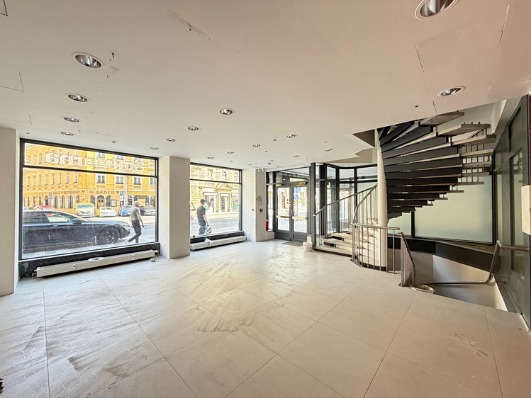 Pronájem obchodního prostoru 93 m² - foto 1