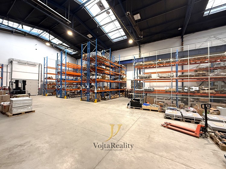 Pronájem výrobní haly, prostoru 661 m² - foto 4