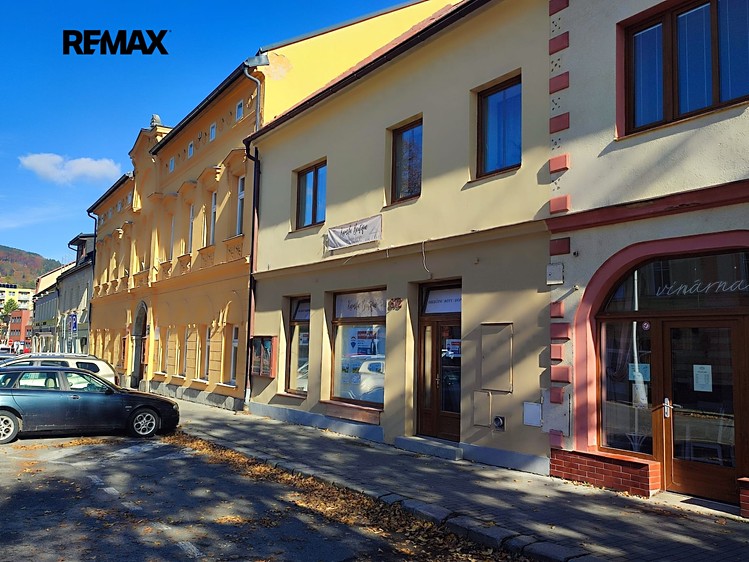 Pronájem obchodního prostoru 106 m² - foto 2