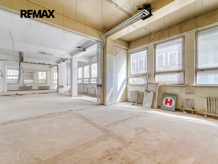 Pronájem obchodního prostoru 183 m² - foto 4