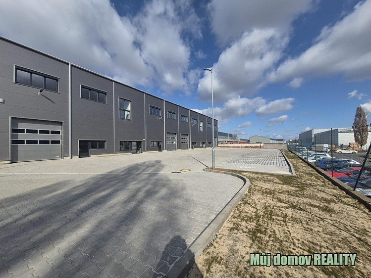 Pronájem skladového prostoru 550 m² - foto 1