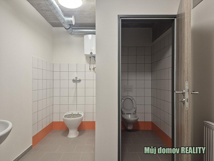 Pronájem skladového prostoru 550 m² - foto 7