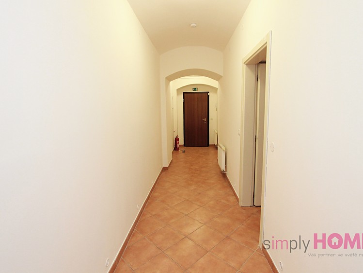 Pronájem kanceláře 45 m² - foto 4