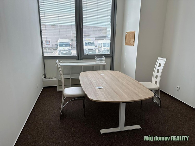 Pronájem skladového prostoru 105 m² - foto 3
