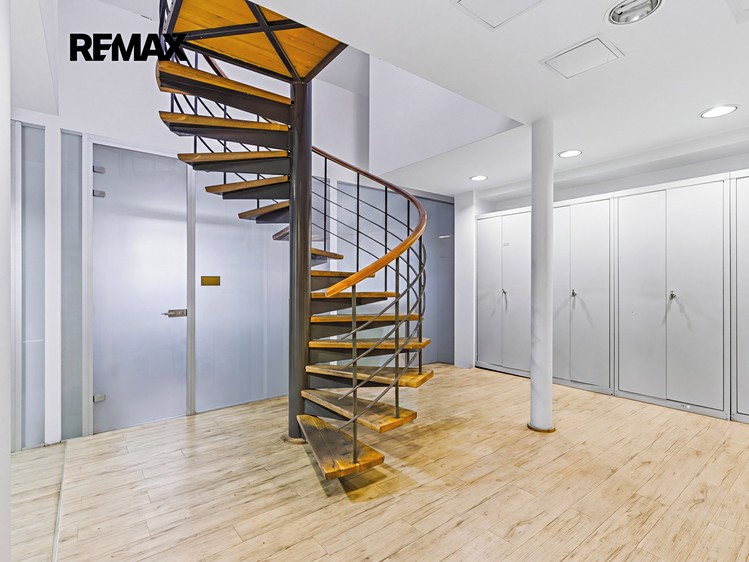 Pronájem kanceláře 214 m² - foto 6
